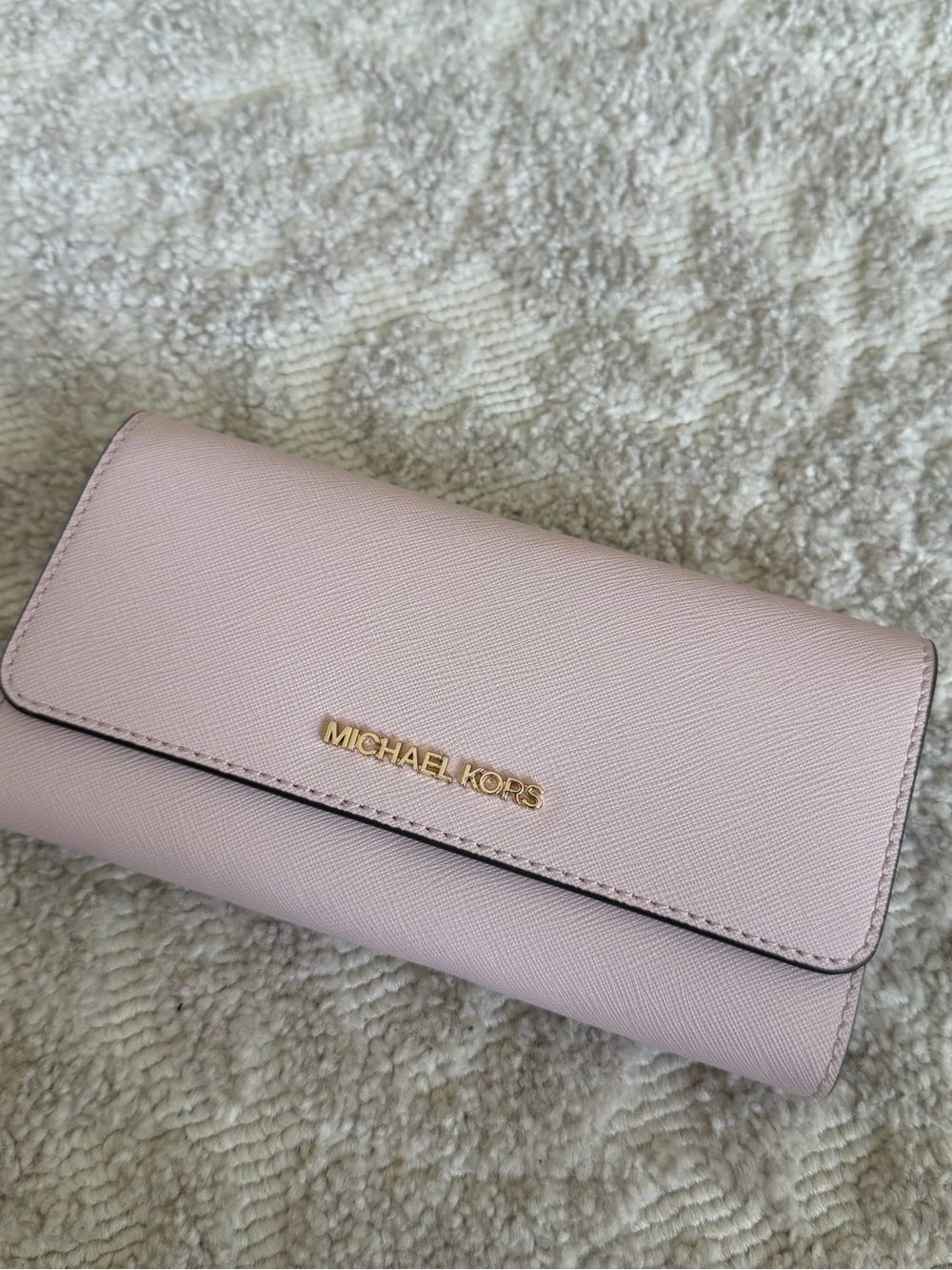 Michael Kors Jet Set Large Logo Trifold Wallet - Light Pink

BRAND NEW